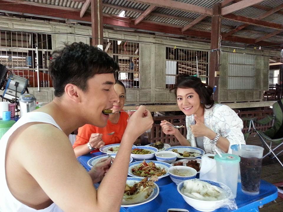 ภาพเบื้องหลัง ลีลาวดีเพลิง ปรากฏการณ์ดี มาเรียกน้ำย่อยจ้า...