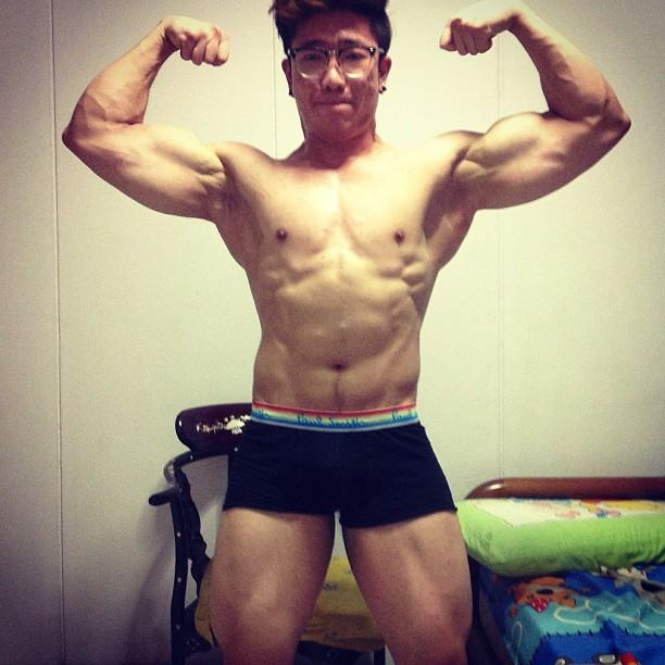 ยั่วให้อยากแล้วจากไป ชุด รูปวาบหวิวมีน้อย