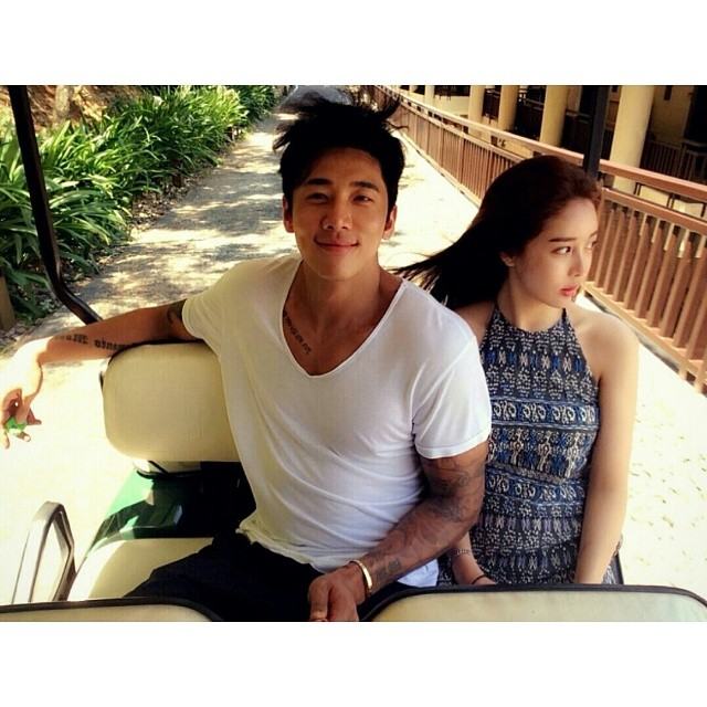 ยั่วให้อยากแล้วจากไป ชุด รูปวาบหวิวมีน้อย