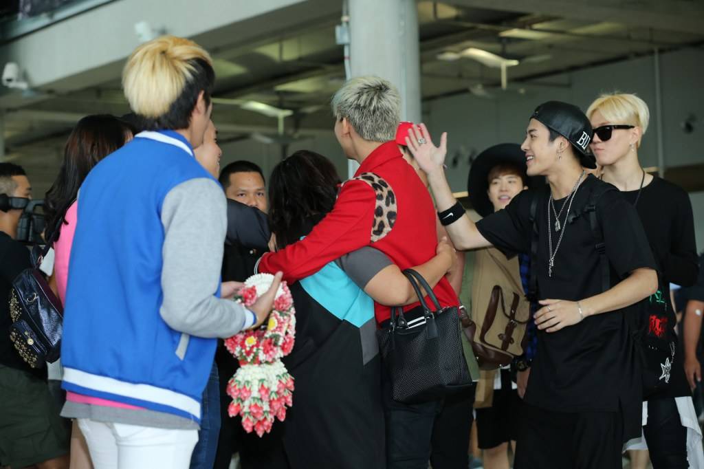 หนุ่มๆ GOT7 ถึงเมืองไทยแล้วจร้าาาาาา น่ารักมว๊ากกก หลงรักเลย