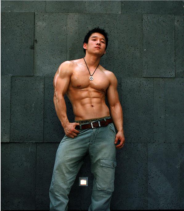 หล่อ  มาแรงแทงโก้งโค้ง @บารวี 320