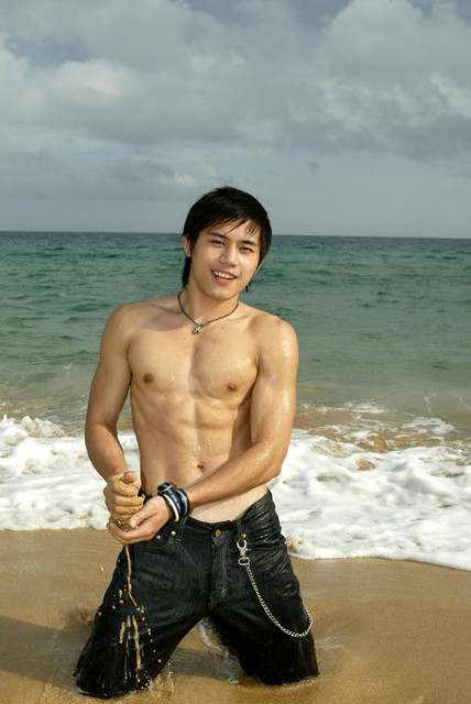 หล่อ  มาแรงแทงโก้งโค้ง @บารวี 320