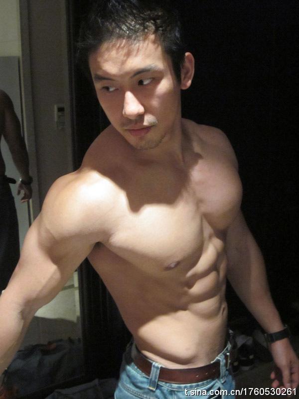 หล่อ  มาแรงแทงโก้งโค้ง @บารวี 320