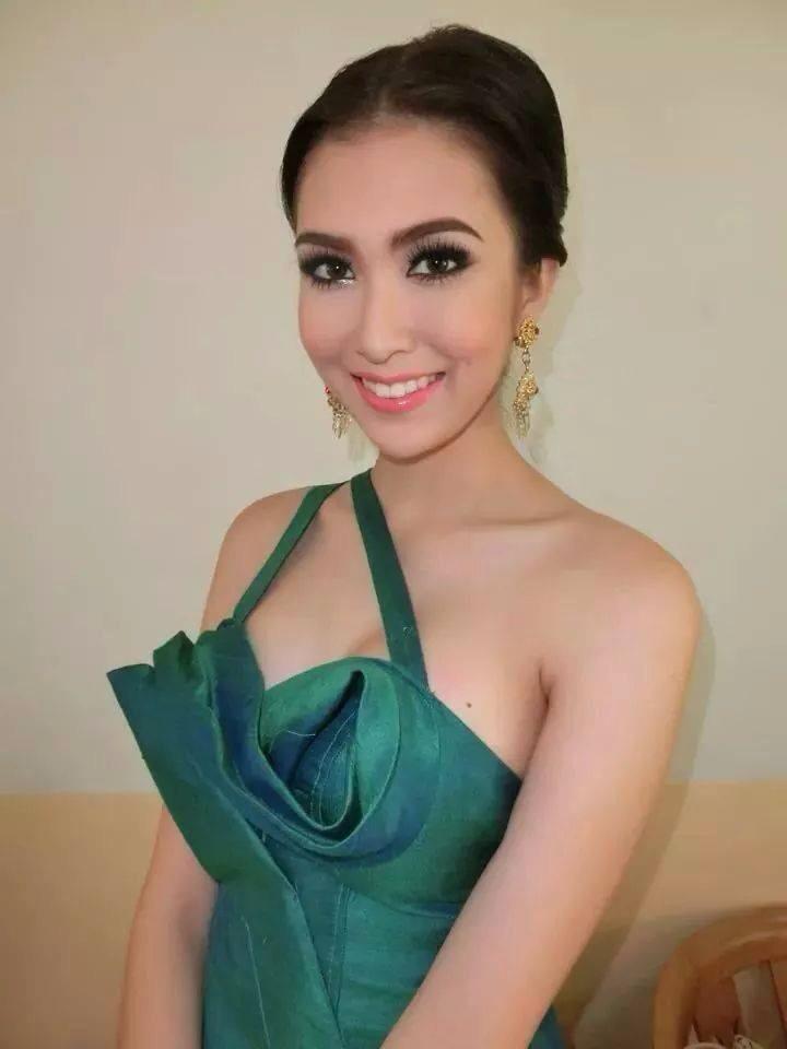 ร่วมเชียร์ แอลลี่ ครองตำแหน่ง Miss universe 2014.