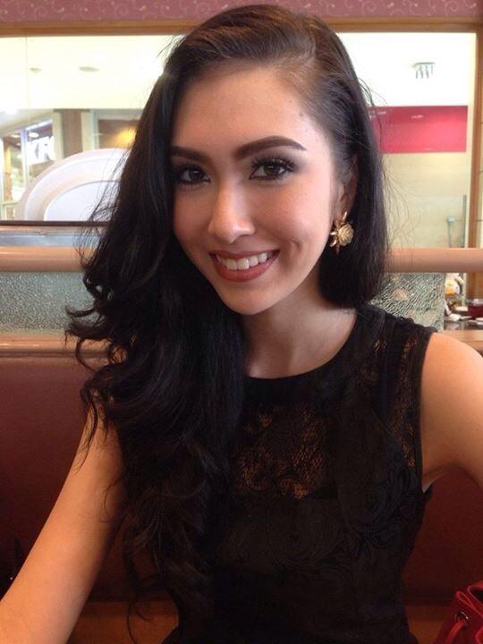 ร่วมเชียร์ แอลลี่ ครองตำแหน่ง Miss universe 2014.