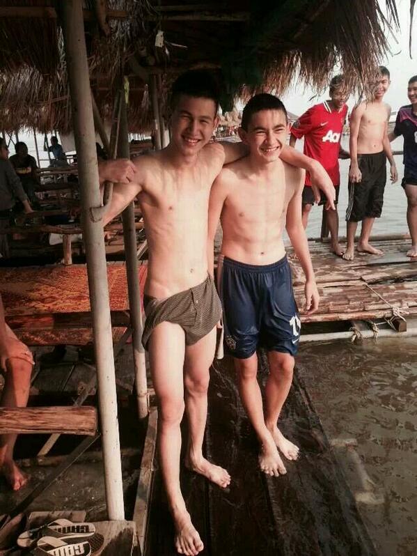 ชอบเล่นน้ำ