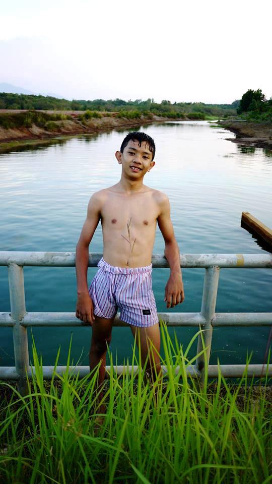 ชอบเล่นน้ำ