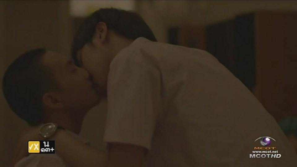 #lovesicktheseries ฟิน ฟิน!!! ฉากจูบ.