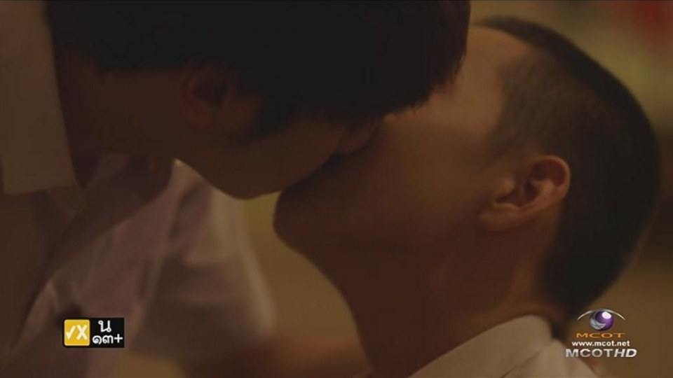 #lovesicktheseries ฟิน ฟิน!!! ฉากจูบ.