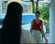 ทราย ปะทะ เสาวนีย์ ในทรายสีเพลิง (GIF)