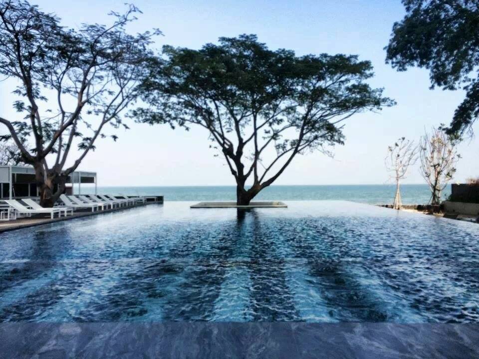 ทะเลสวย แสนคราม