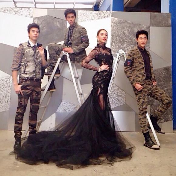'ใคร' จัดการกับลุคนี้ออกมาได้ 'เป๊ะ' กว่ากัน >>> ใหม่ ดาวิกา VS อั้ม พัชราภา!!