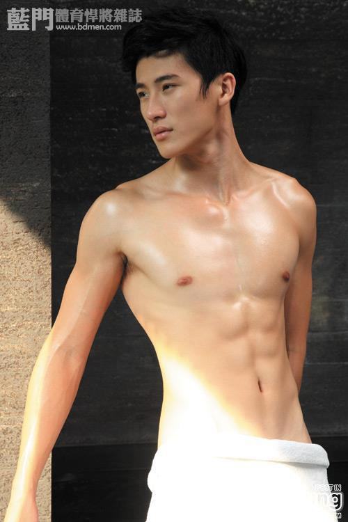 ถอดโชว์เรือนร่าง 572