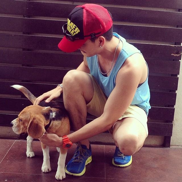 ไว้ๆมาช่อยชื้อเข้านมคุณตาสุดหล่อล่ำ นิว นิว วงศกร