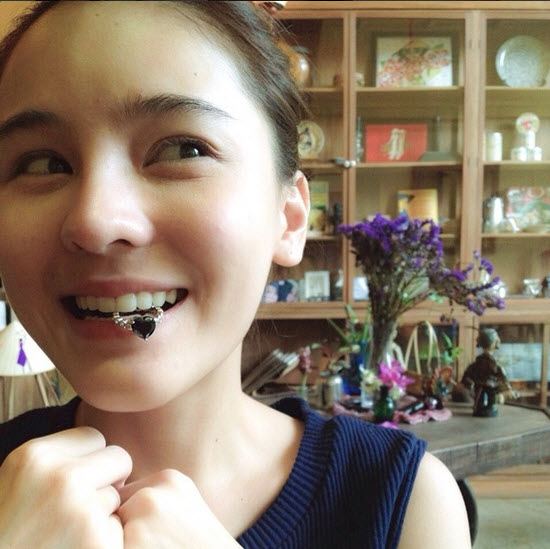 ออม-สุชาร์ ออร่าขาวใสระดับอินเตอร์