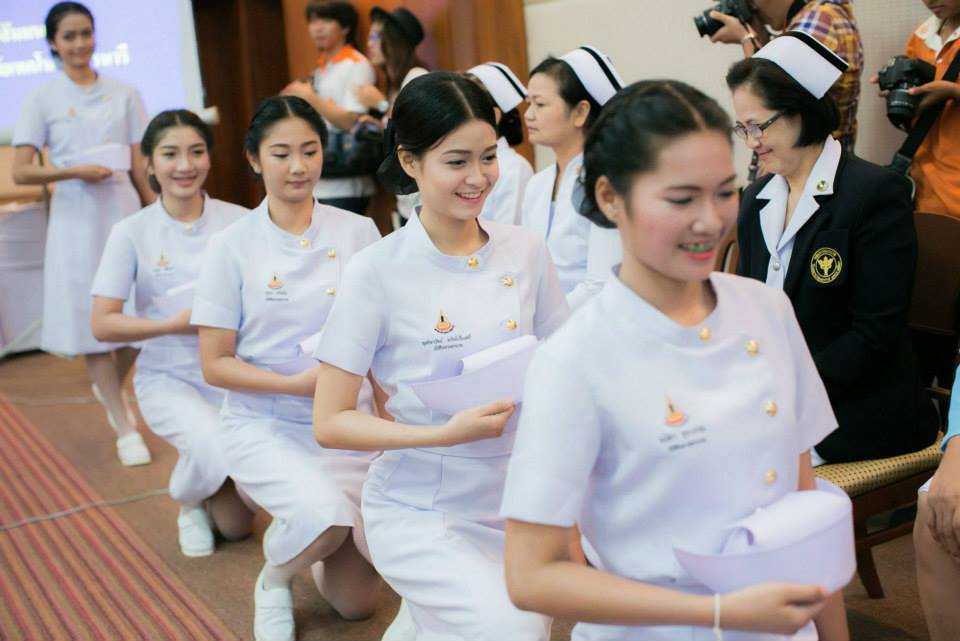 พิธีมอบหมวก เข็มสัญลักษณ์และตะเกียงไนติงเกล ปี2557 (มหาวิทยาลัยเทคโนโลยีสุรนารี)