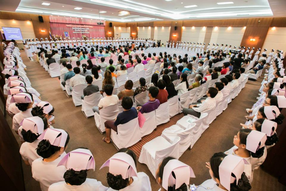 พิธีมอบหมวก เข็มสัญลักษณ์และตะเกียงไนติงเกล ปี2557 (มหาวิทยาลัยเทคโนโลยีสุรนารี)