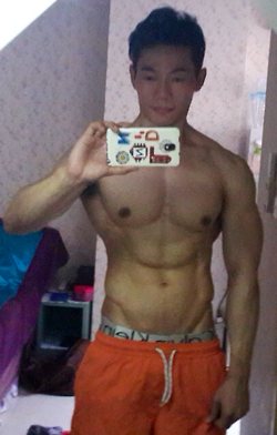 ถอดโชว์เรือนร่าง 580