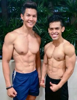 ถอดโชว์เรือนร่าง 580