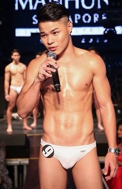 ถอดโชว์เรือนร่าง 581