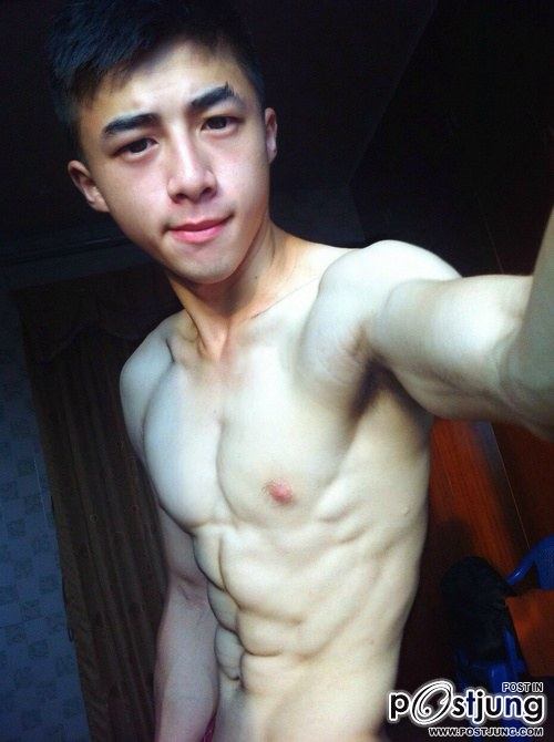 ถอดโชว์เรือนร่าง 590