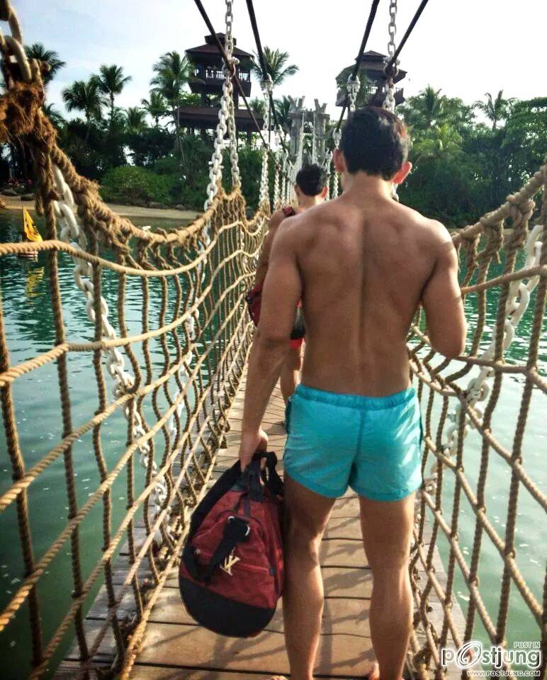 ถอดโชว์เรือนร่าง 596