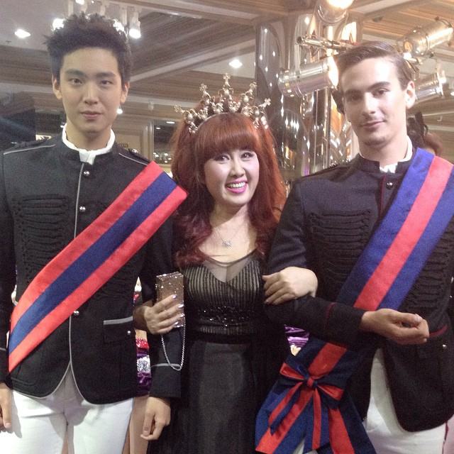 ปู ไปรยา @Misstine กระเป๋าราตรีระดับโลก สู่เเป้งตลับสุดหรูหรา!!