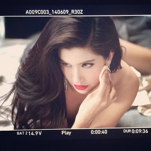 ปู ไปรยา @Misstine กระเป๋าราตรีระดับโลก สู่เเป้งตลับสุดหรูหรา!!