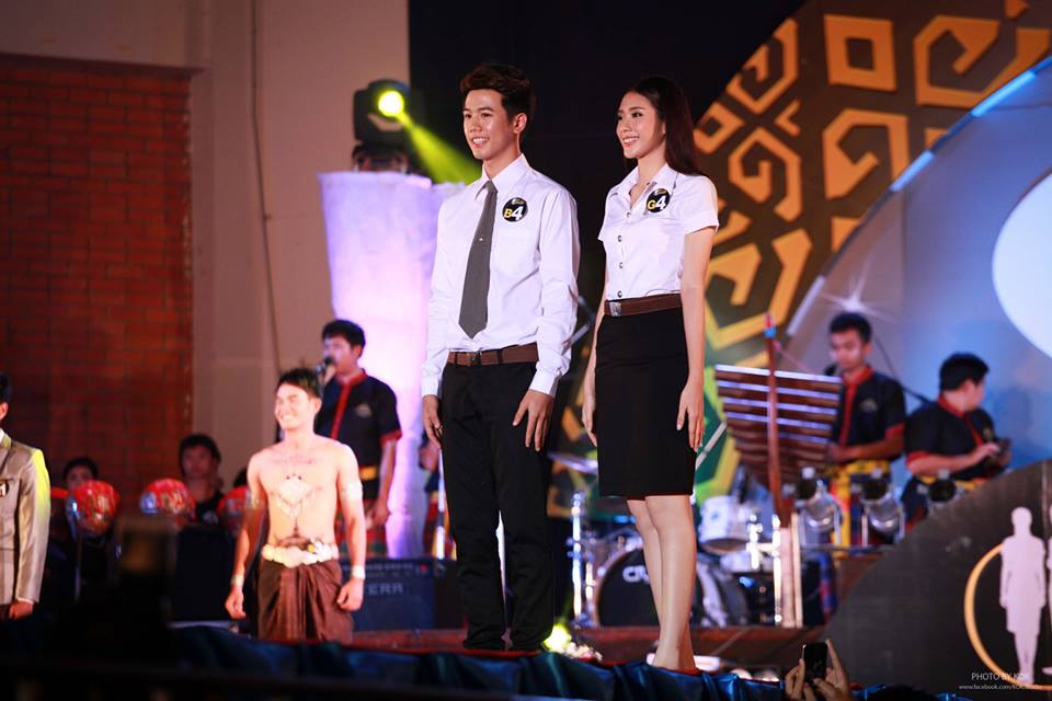 ค่ำคืนที่ดาวเคียงเดือน Freshy Boys & Girl 2014วันที่30สิงหาคม2557 อาคารพละศึกษา มหาวิทยาลัยมหาสารคาม