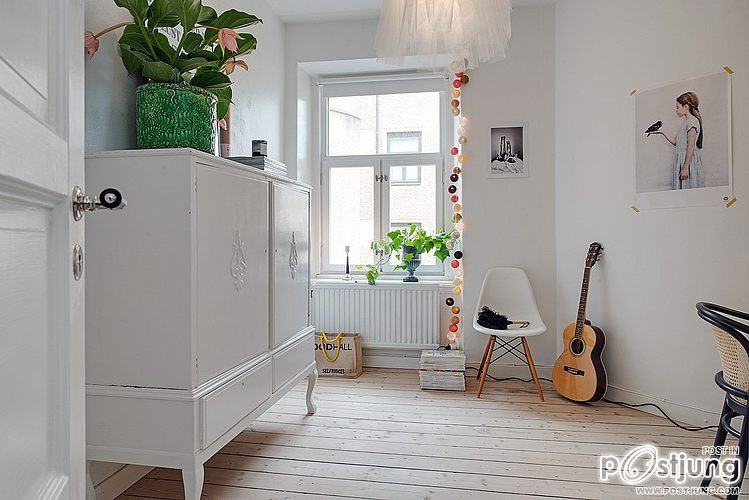 &Ouml;vre Djupedalsgatan Apartment by Johanna Tant