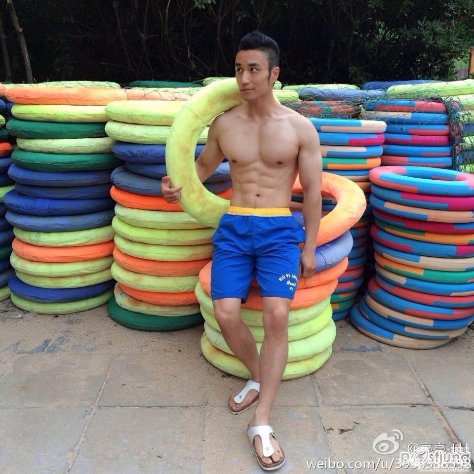 ถอดโชว์เรือนร่าง 600 (โพสที่หกร้อยแล้ว เบื่อกันยัง)