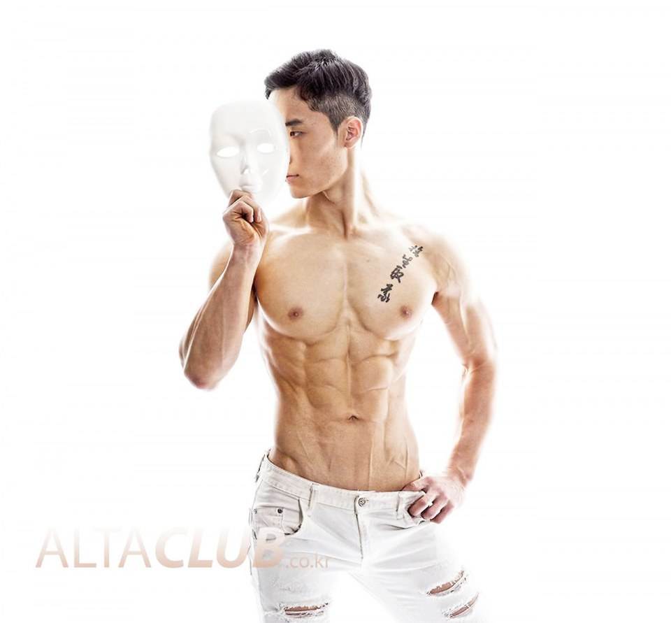 ถอดโชว์เรือนร่าง 600 (โพสที่หกร้อยแล้ว เบื่อกันยัง)