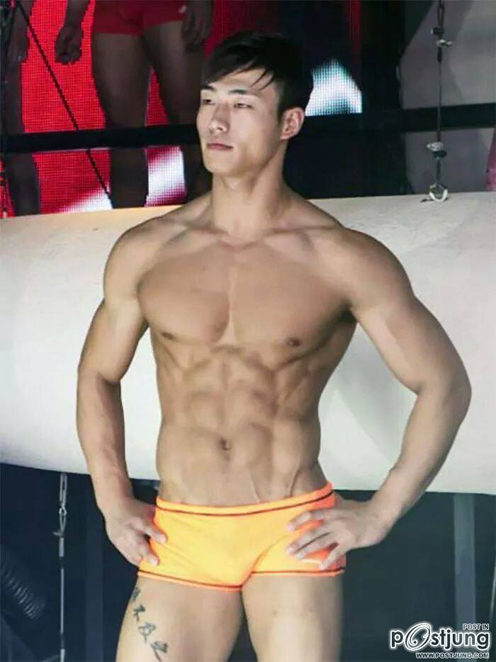 ถอดโชว์เรือนร่าง 600 (โพสที่หกร้อยแล้ว เบื่อกันยัง)
