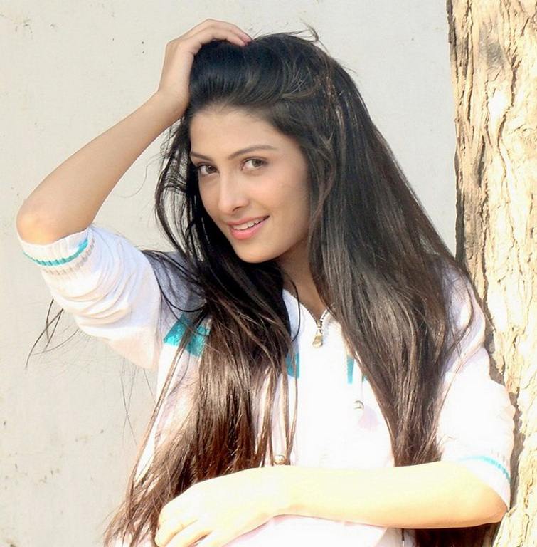Ayeza khan (Aiza)