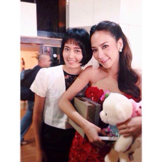 โชว์ผิวหน้าสดจริงๆก่อนจะขายครีมตัวเอง ใสปิ๊งเว่อร์!!