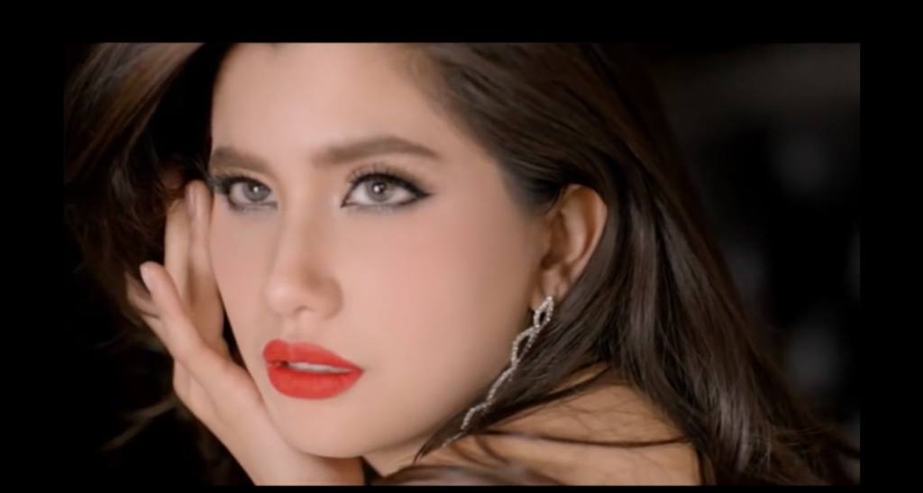 ปู ไปรยา กับโฆษณาใหม่ เเป้งมิสทีนสุดเซ็กซี่ หรูหรา!!