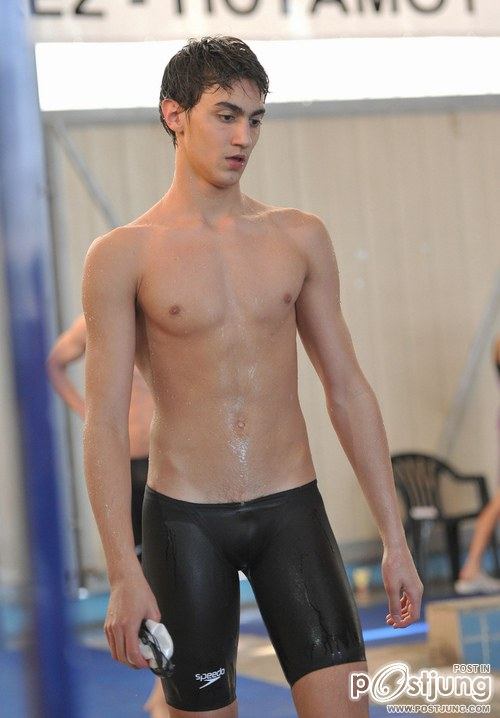 นักกีฬาเซ็กซี่ ๔๒