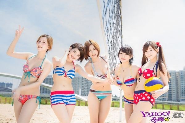 เซ็กซี่!! ทีมวอลเลย์บอลสาวสวยริมหาด