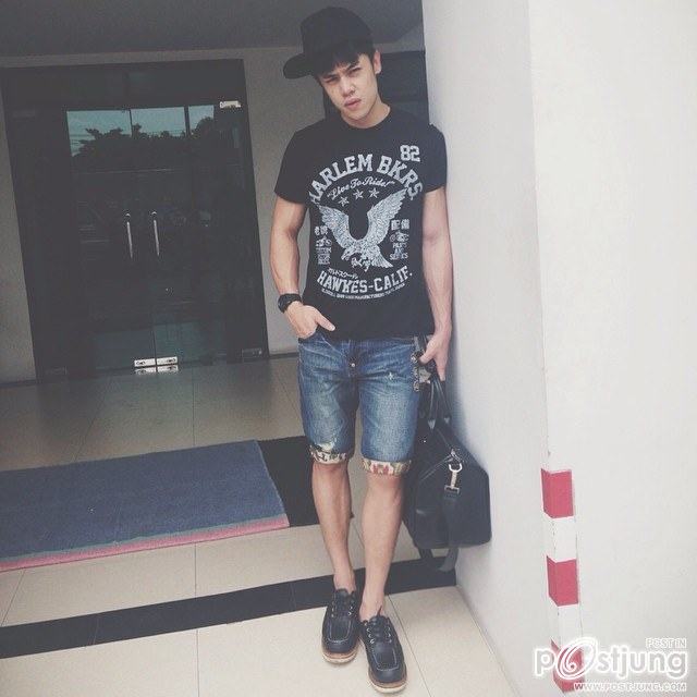 นาย TONG