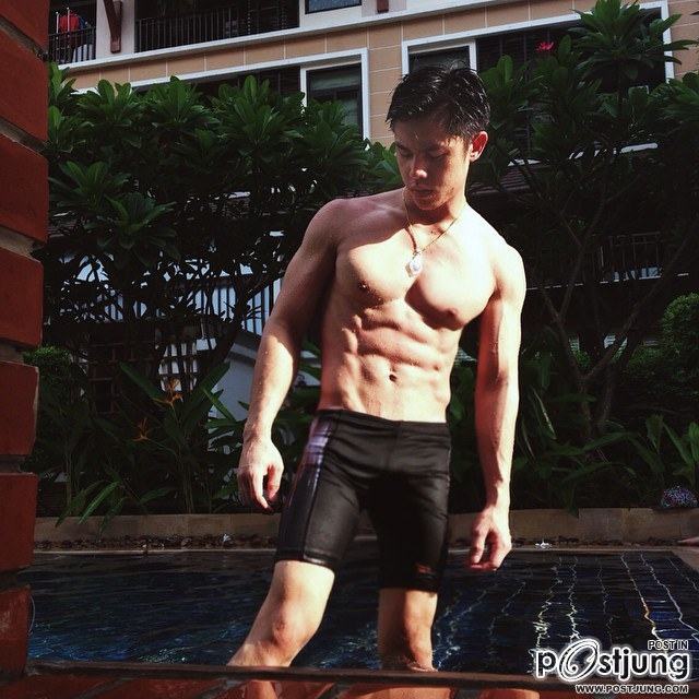 นาย TONG