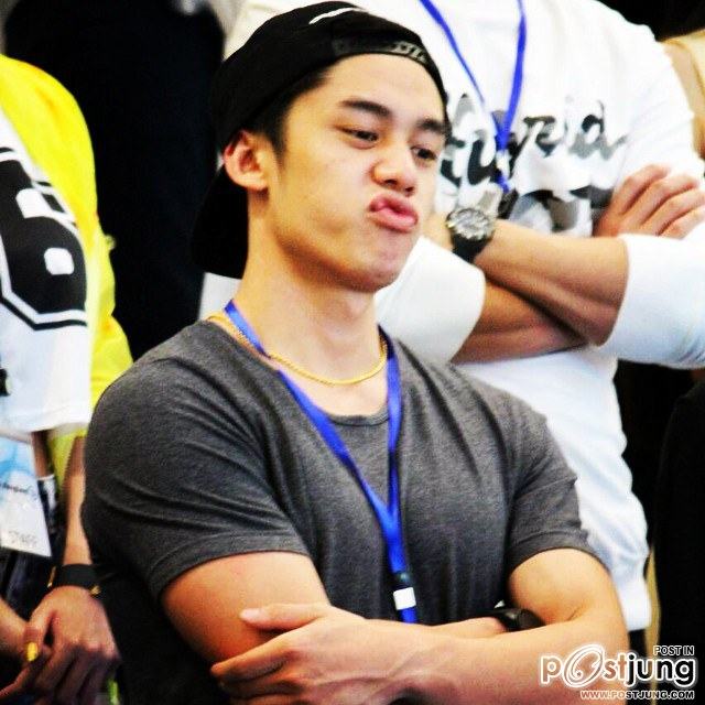 นาย TONG