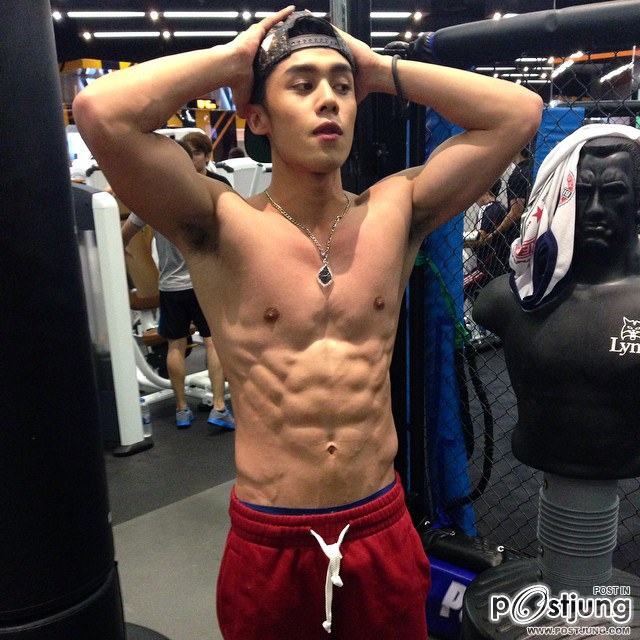 นาย TONG