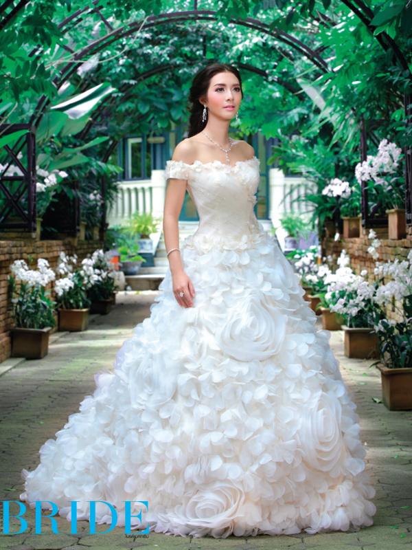 มิว-นิษฐา จิรยั่งยืน ในชุดเจ้าสาว Bride Magazine 15 สวยม้ากเลอ