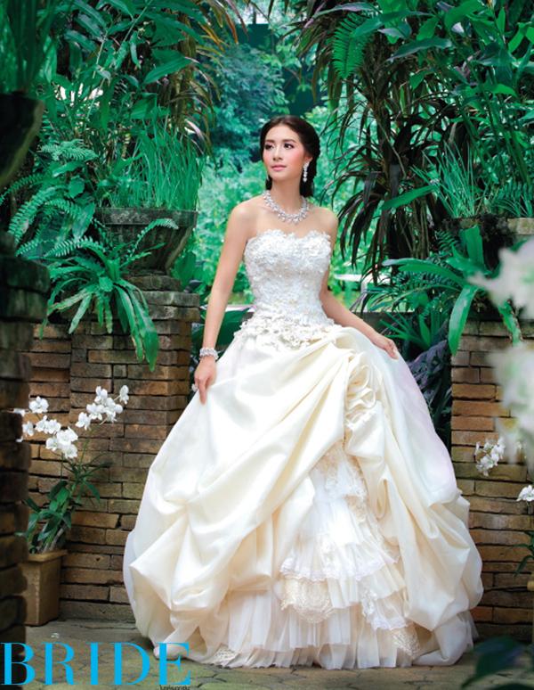 มิว-นิษฐา จิรยั่งยืน ในชุดเจ้าสาว Bride Magazine 15 สวยม้ากเลอ
