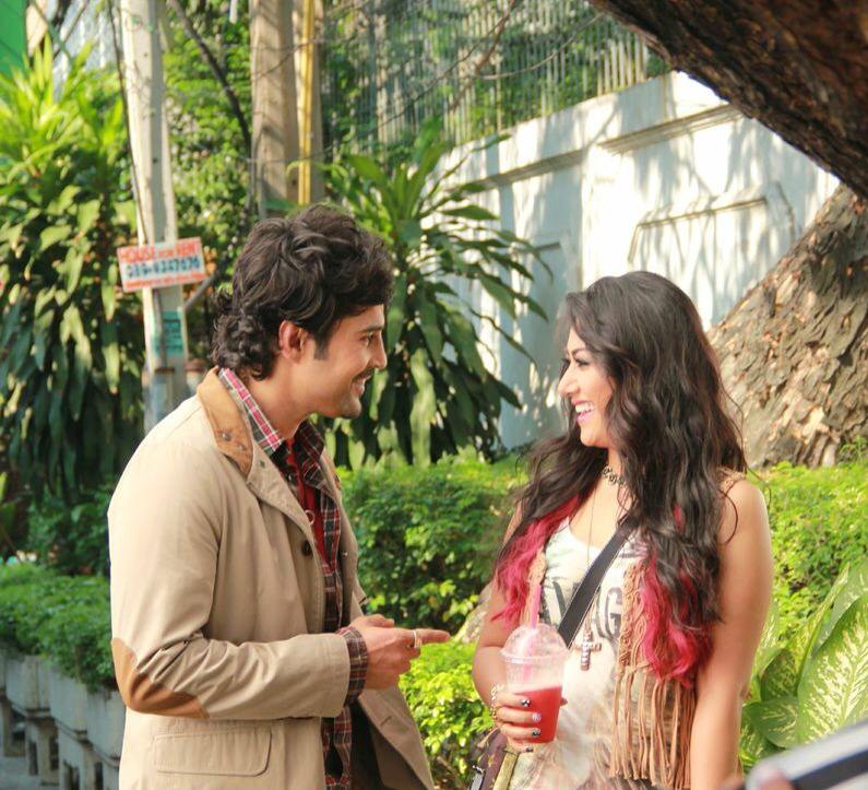 พระเอก - นางเอกสุดฮอตของบอลลีวูด Rajeev - Ann(ISHK Actually)