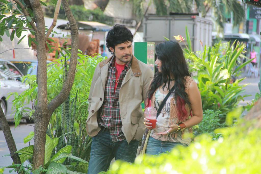 พระเอก - นางเอกสุดฮอตของบอลลีวูด Rajeev - Ann(ISHK Actually)
