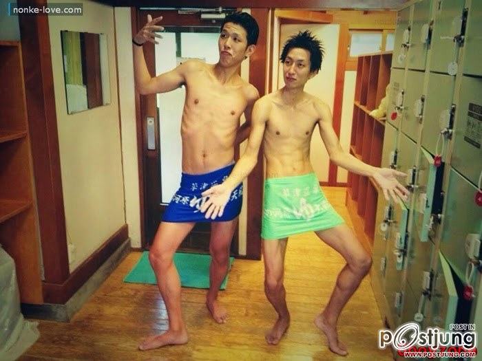 ผู้ชายเล่นกัน