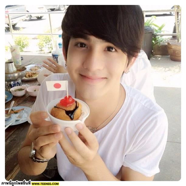"เลโอ" จะเขียว หรือ แดง ก็น่ารักมากๆ