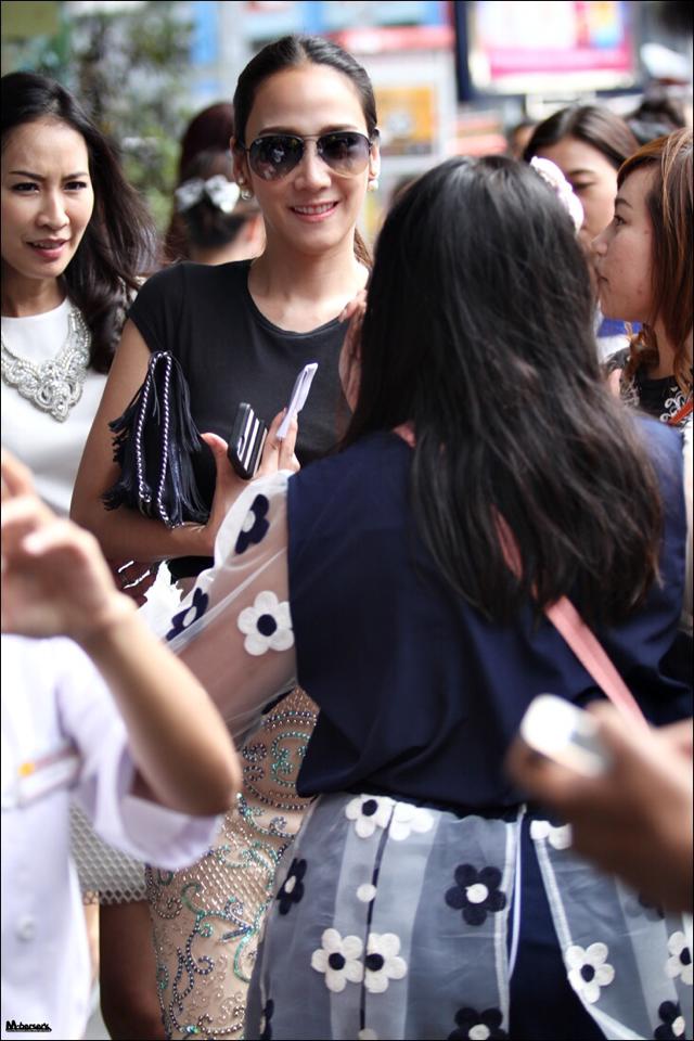 อั้ม พัชราภา แค่ชุดธรรมดาก็สวยสุดฤทธิ์อกตูมในงานเปิดตัว Celebrity Clinic