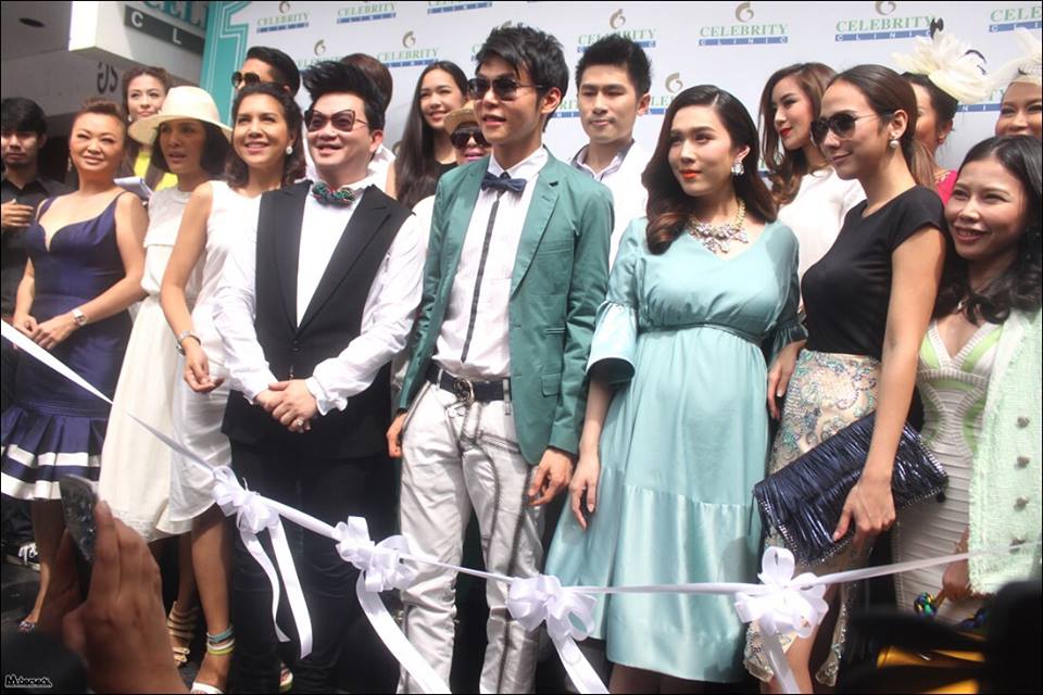 อั้ม พัชราภา แค่ชุดธรรมดาก็สวยสุดฤทธิ์อกตูมในงานเปิดตัว Celebrity Clinic